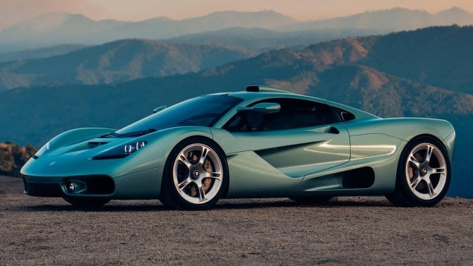 Supersportovní legenda od McLarenu se vrací na scénu. Znovu má dvanáctiválec, manuál a výkonu na rozdávání