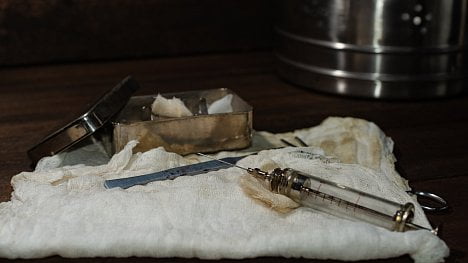 Od žhavého železa k Chlumského roztoku: dramatická historie dezinfekce