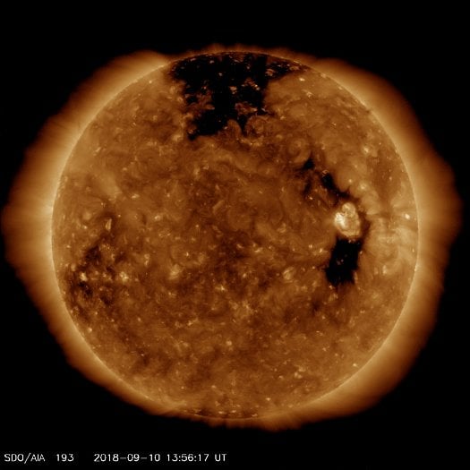 Slunce ve vlnové délce 19,3 nm (zdroj: SDO/NASA)