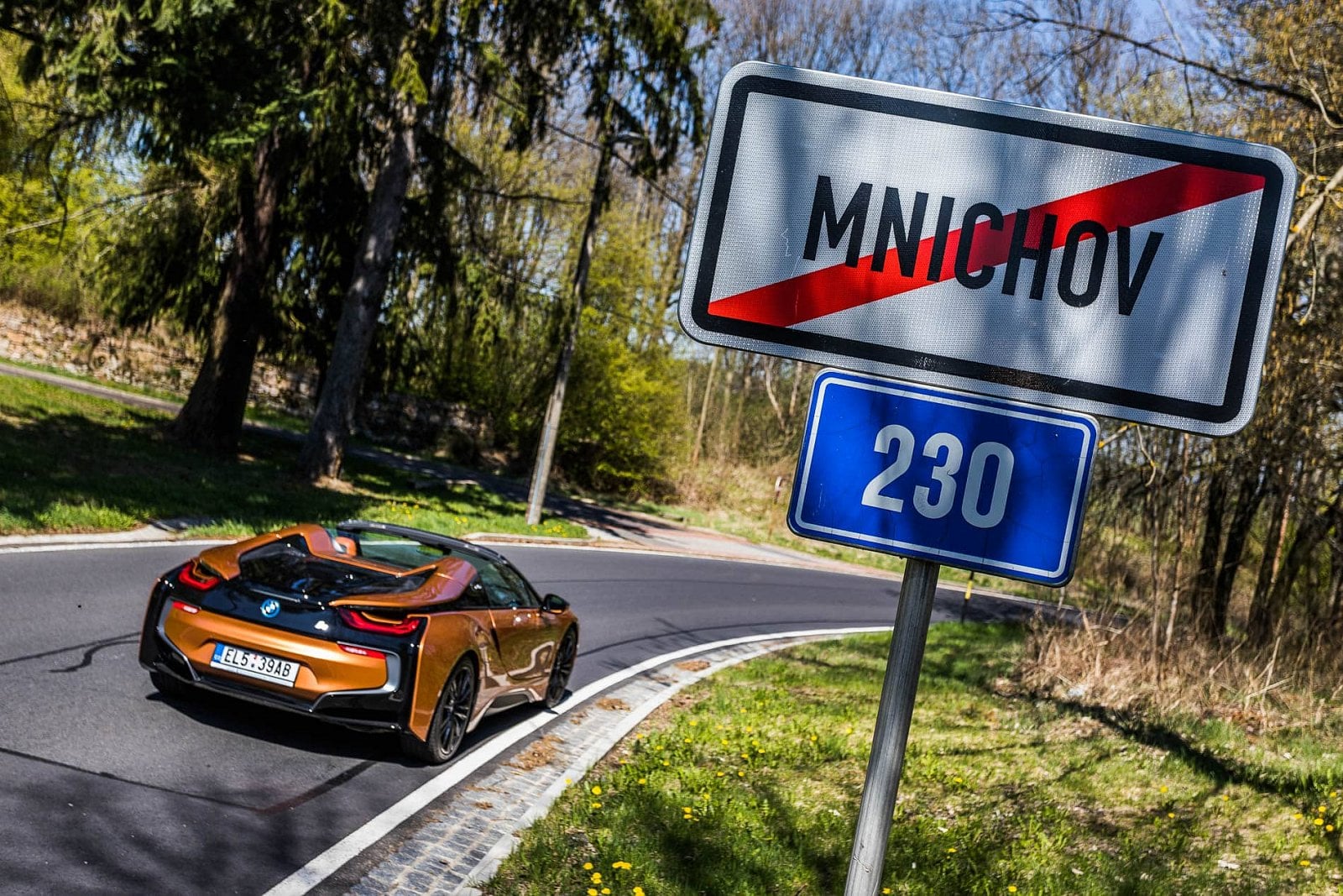 2020-06-bmw-i8-roadster-27.jpg