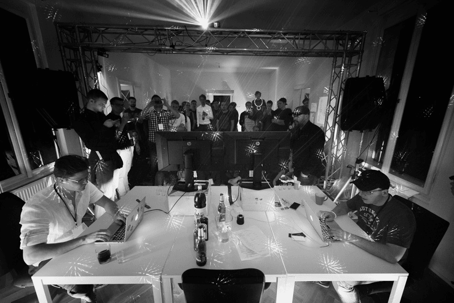 Code in the Dark má za sebou pražskou premiéru