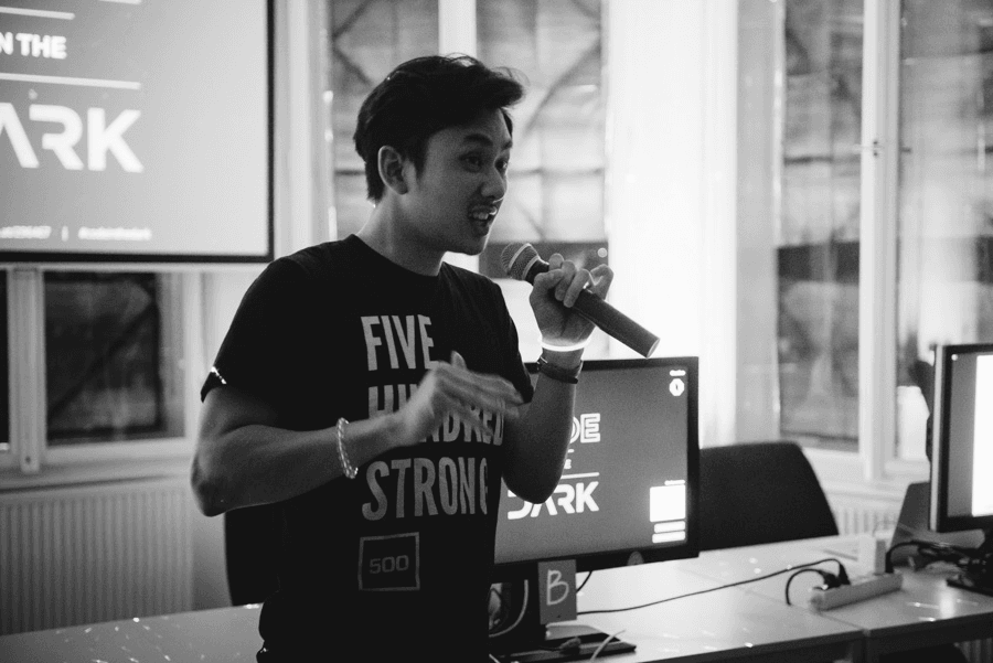 Code in the Dark má za sebou pražskou premiéru