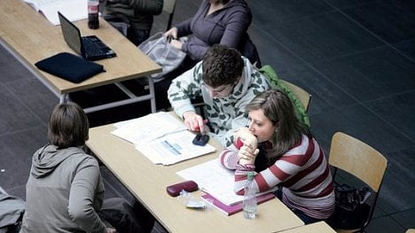 Náhledový obrázek - Praha chce mít studentský parlament. Radil by magistrátu