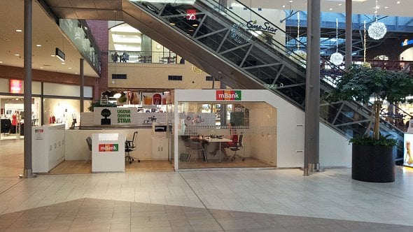 Kiosek mBank v Plzni (06/2019)