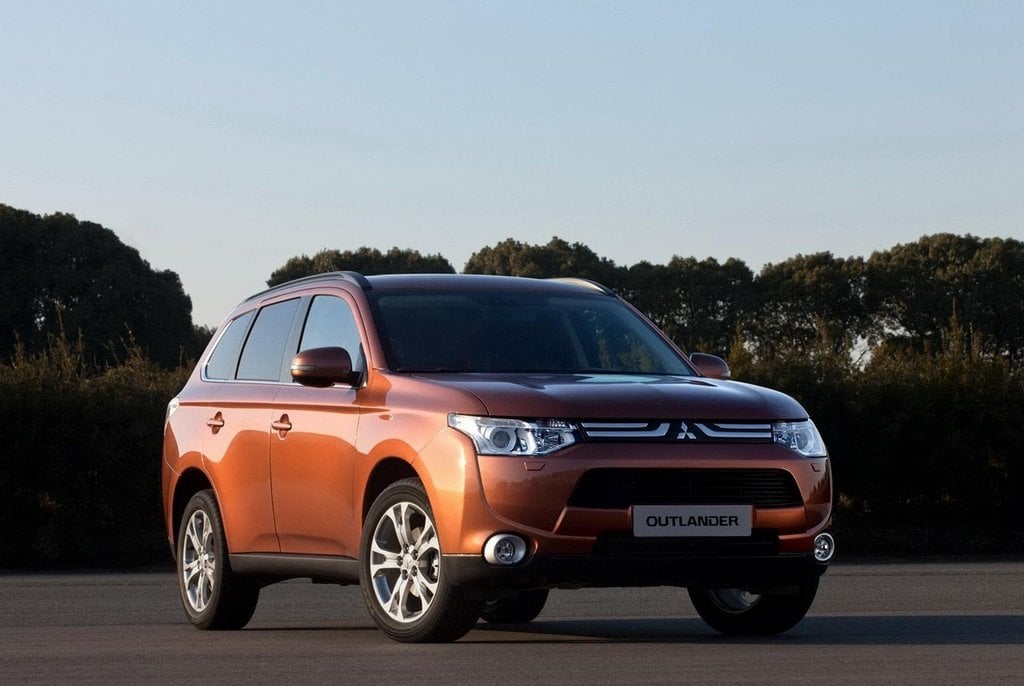 2012-08-novc3a1-generace-mitsubishi-outlander.jpg