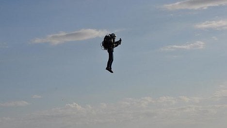 Náhledový obrázek - Deset minut za šest milionů. První JetPack půjde už brzy do prodeje