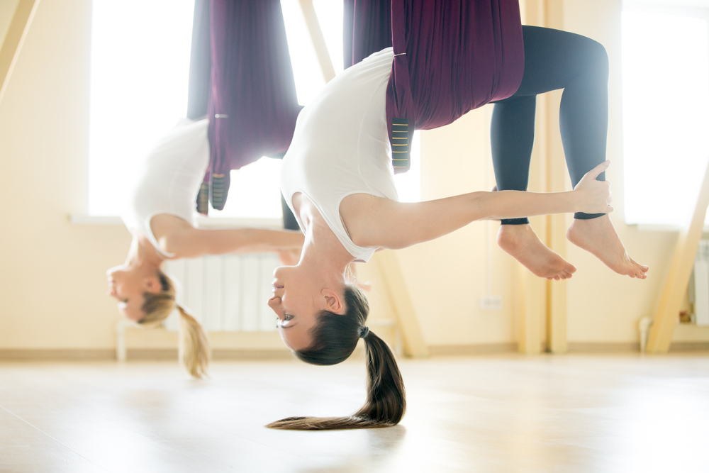 Aerojóga, flying jóga, antigravity či létající jóga