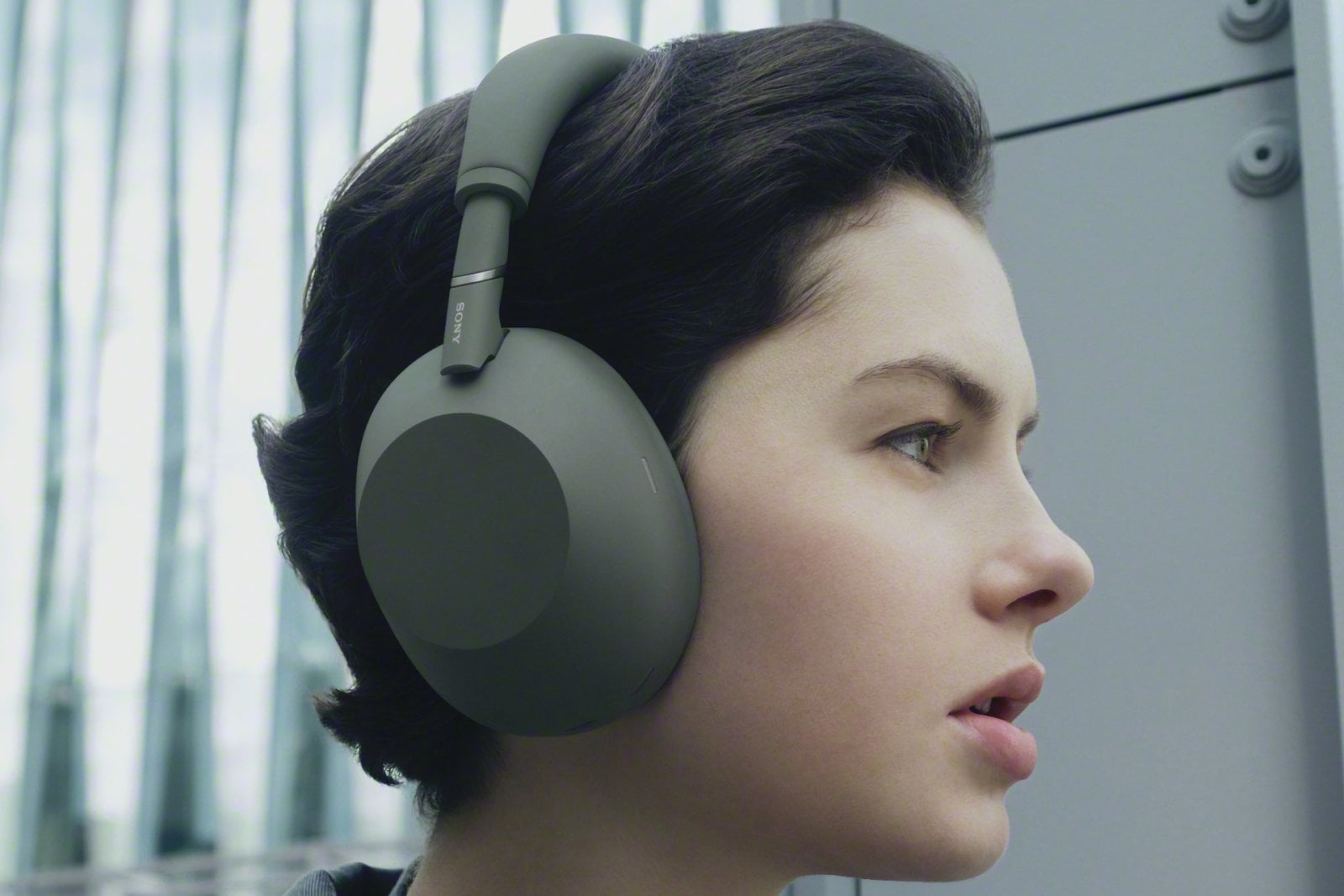Sony WH-1000XM6 v nové olivově zelené
