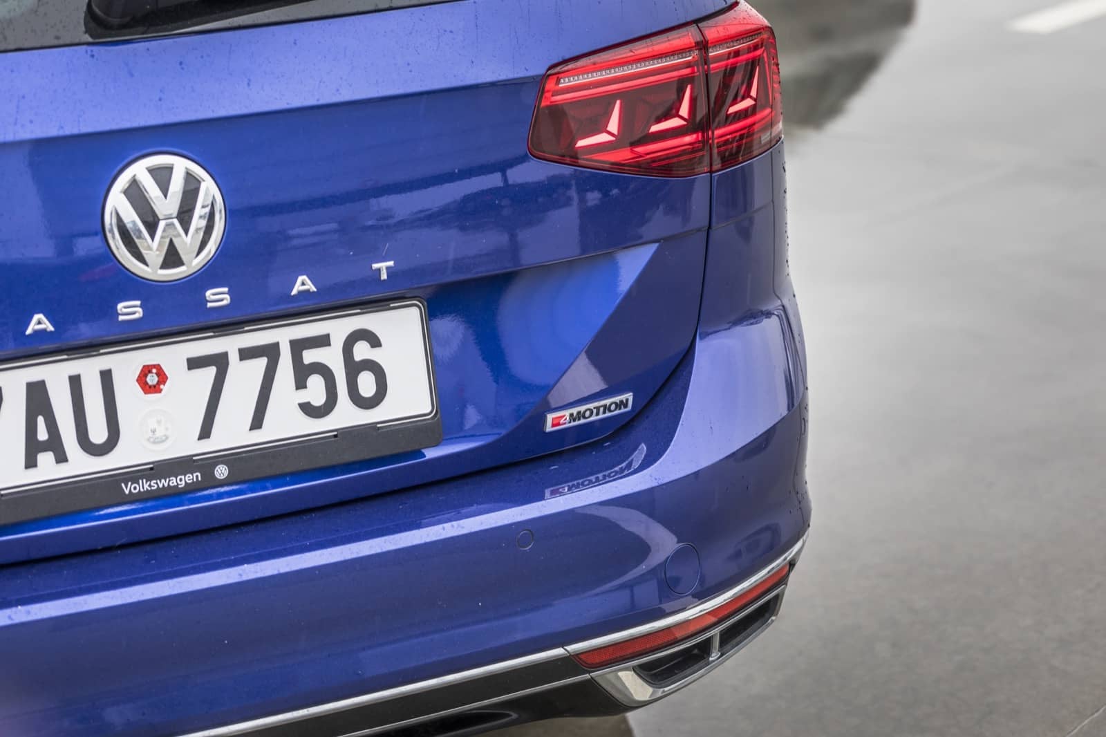 2019-11-Volkswagen-Passat-Variant-00019.jpg