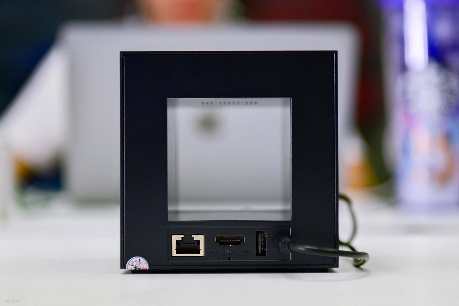 Lenovo G66 - Představení přístroje 2/2