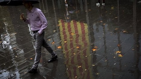 Náhledový obrázek - Převzetí policie a nové volby. Madrid má plán pro Katalánsko