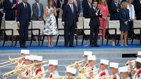 Náhledový obrázek - Den veteránů podle Trumpa: přehlídka za stovky milionů místo pomoci vojákům bez domova