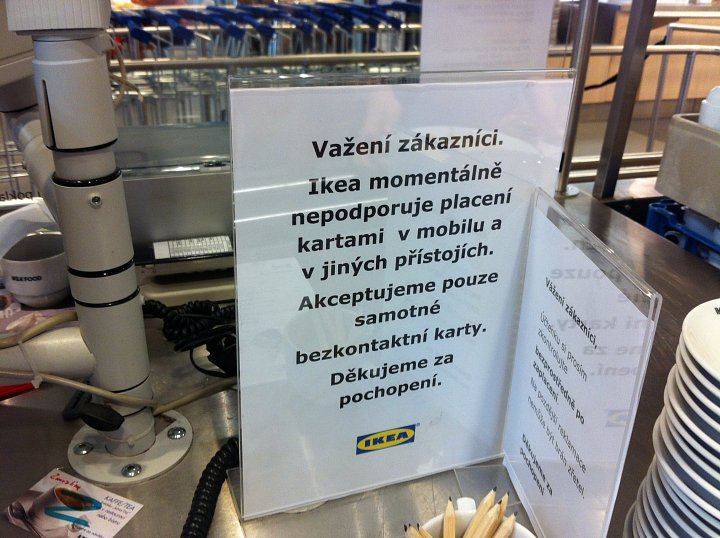 V IKEA v Praze na Černém mostě nemají mobilní platby rádi. Ale jen tam, v IKEA v Ostravě s nimi problémy nemají. Asi jinej gang :-)
