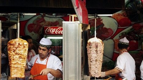 Náhledový obrázek - Lekce z Kebabistánu. Česká výroba kebabu funguje jako montovna