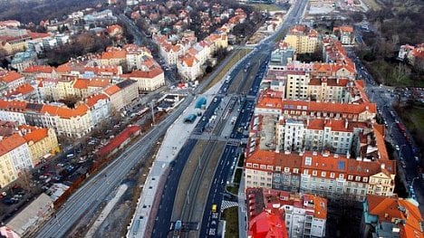 Náhledový obrázek - Dejte nám peníze, my se postaráme o komunikace a zeleň, vzkazuje Praha 7 magistrátu