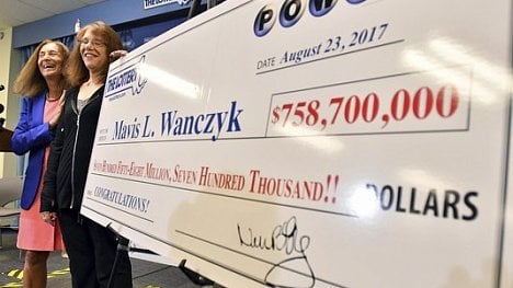 Náhledový obrázek - Zlatý jackpot v USA. Zaměstnankyně nemocnice vyhrála 17 miliard