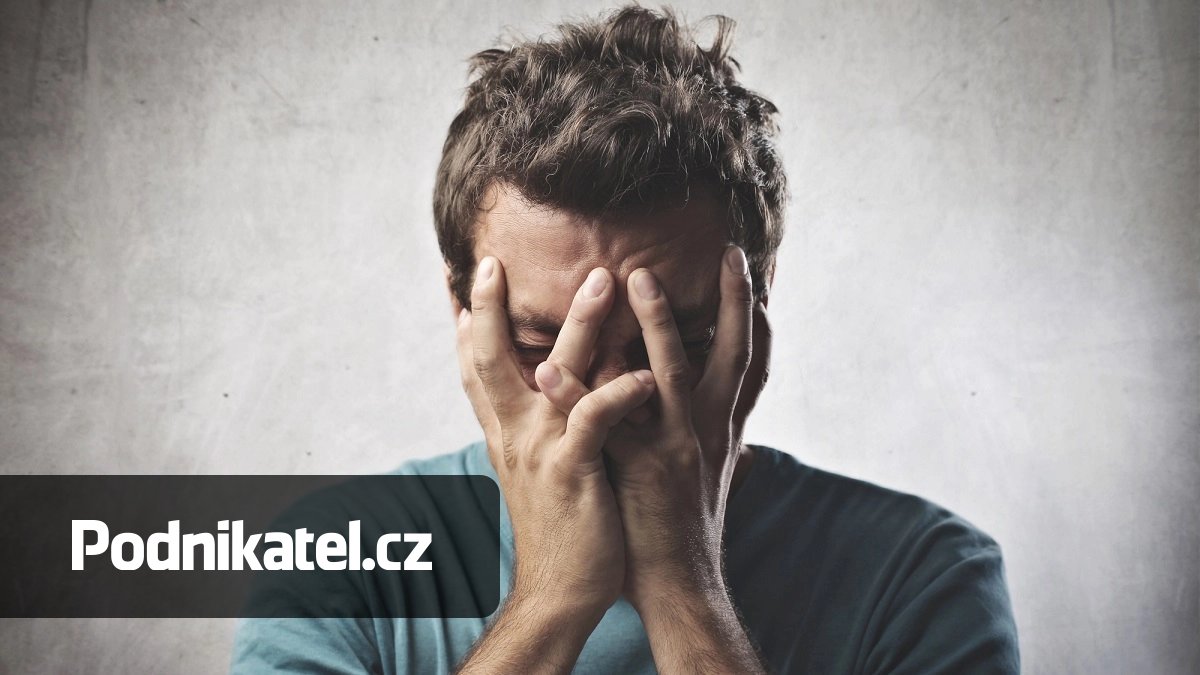 Dluh narůstal, pojišťovna mlčela. Muž zjistil až po 10 měsících, že dluží 25 tisíc