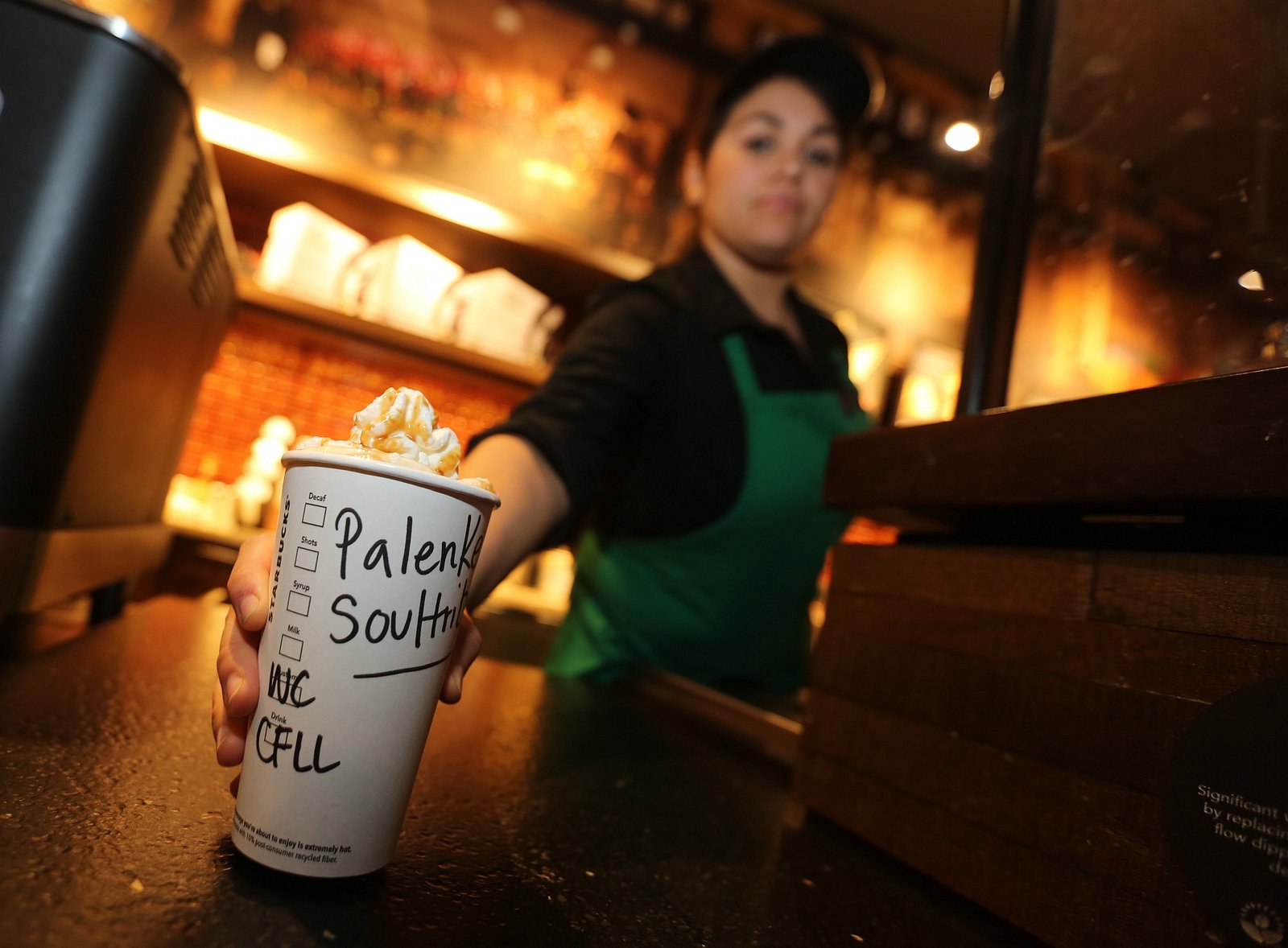 Nejrozšířenějším kávovým řetězcem je Starbucks.