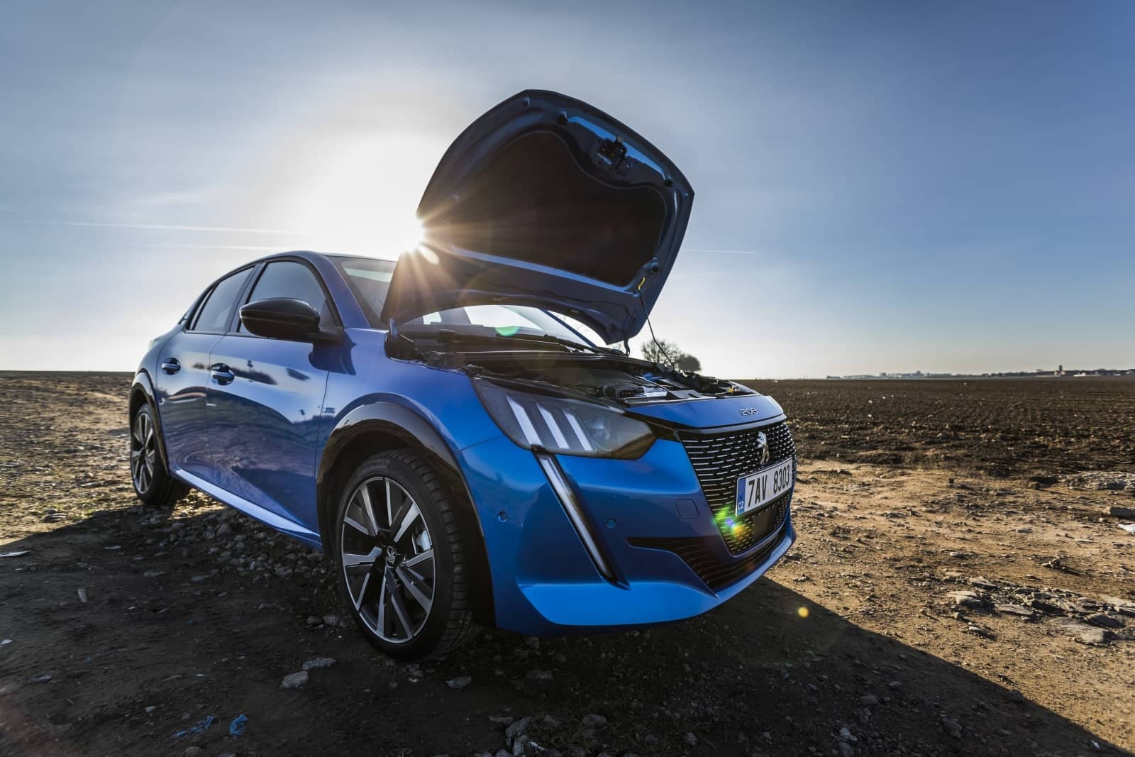 2020-01-Peugeot208111.jpg