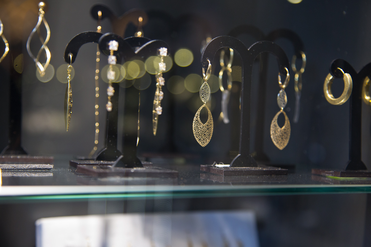 Atelier šperku Petra Horatschkeho najdete v Praze 2.