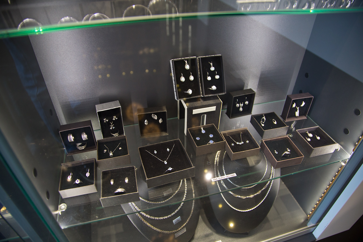 Atelier šperku Petra Horatschkeho najdete v Praze 2.