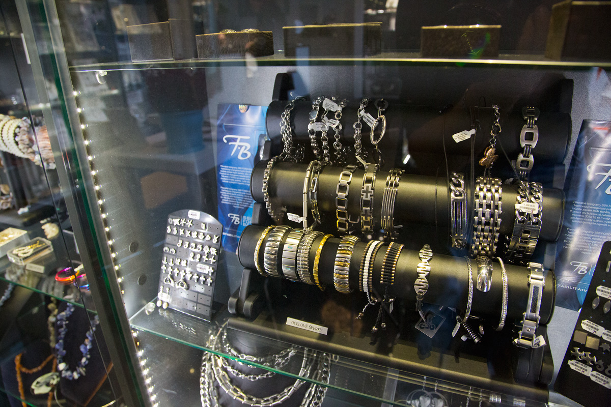 Atelier šperku Petra Horatschkeho najdete v Praze 2.