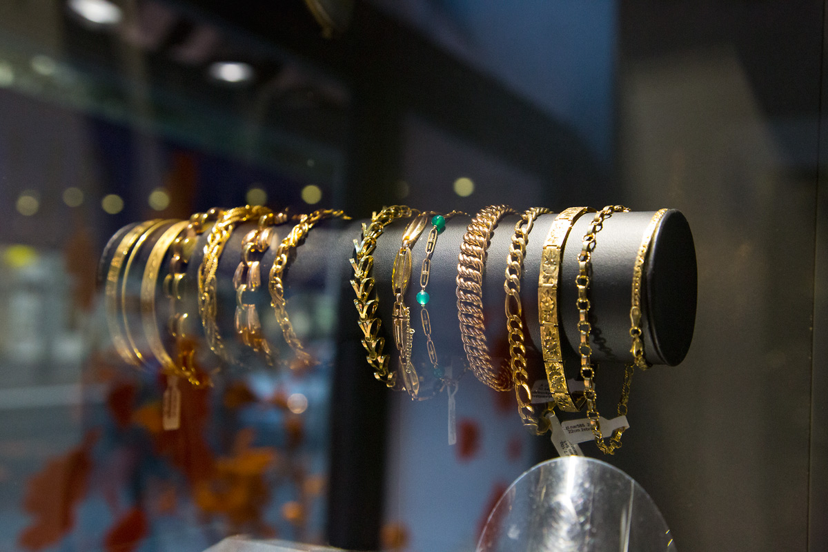 Atelier šperku Petra Horatschkeho najdete v Praze 2.