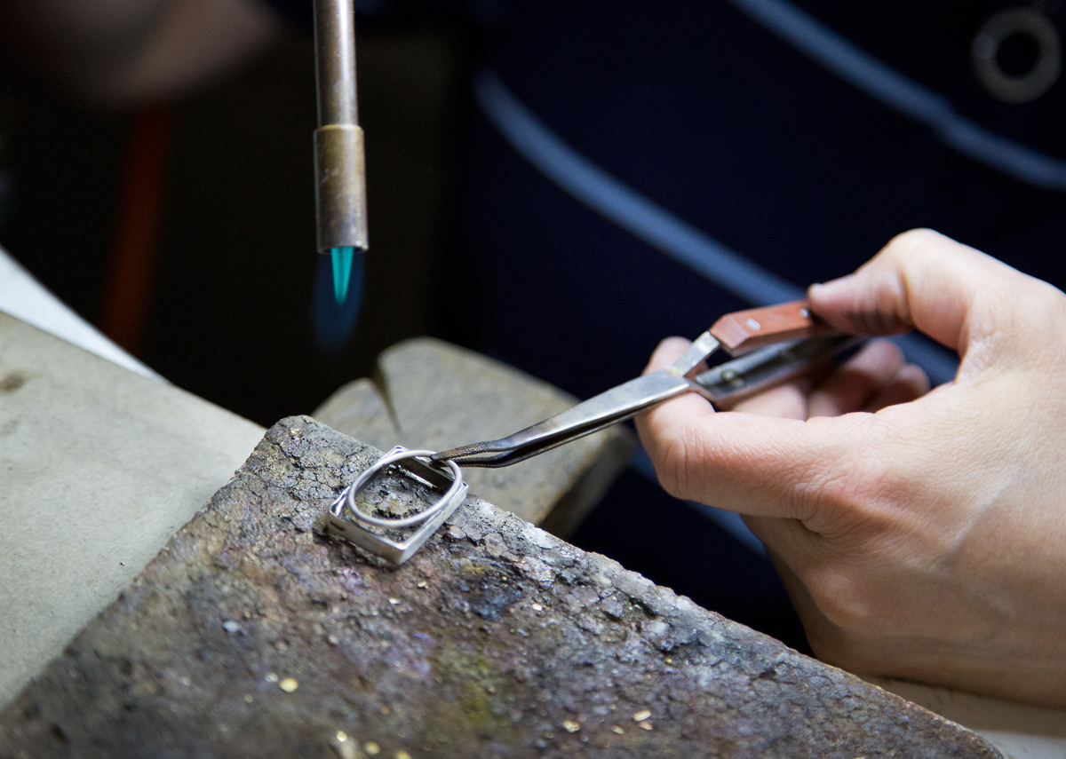 Atelier šperku Petra Horatschkeho najdete v Praze 2.