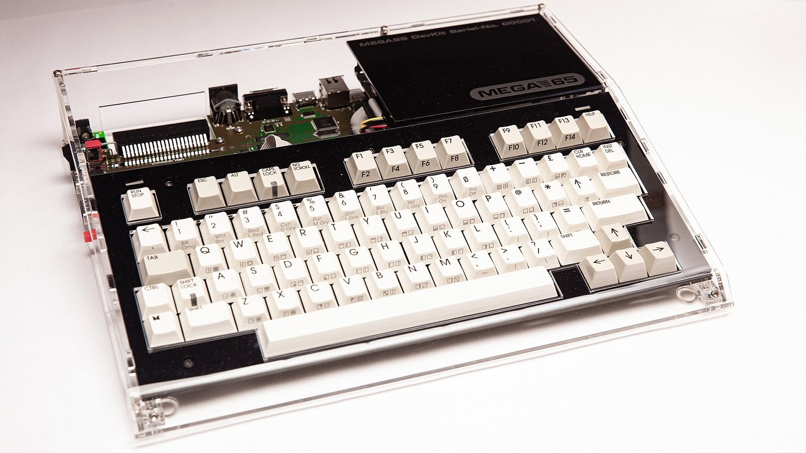 Mega65: modernizovaná verze Commodore 65