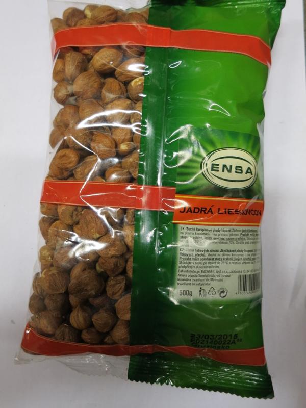 Jádra lískových ořechů á 500 g označené šarží E02140022A DMT 23_03_2015 ENCINGER sro Bratislava původ Gruzie Napadeno plísní