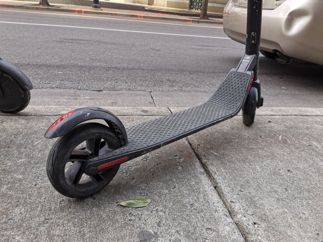 „Boom“ se sdílenými elektrickými koloběžkami v USA