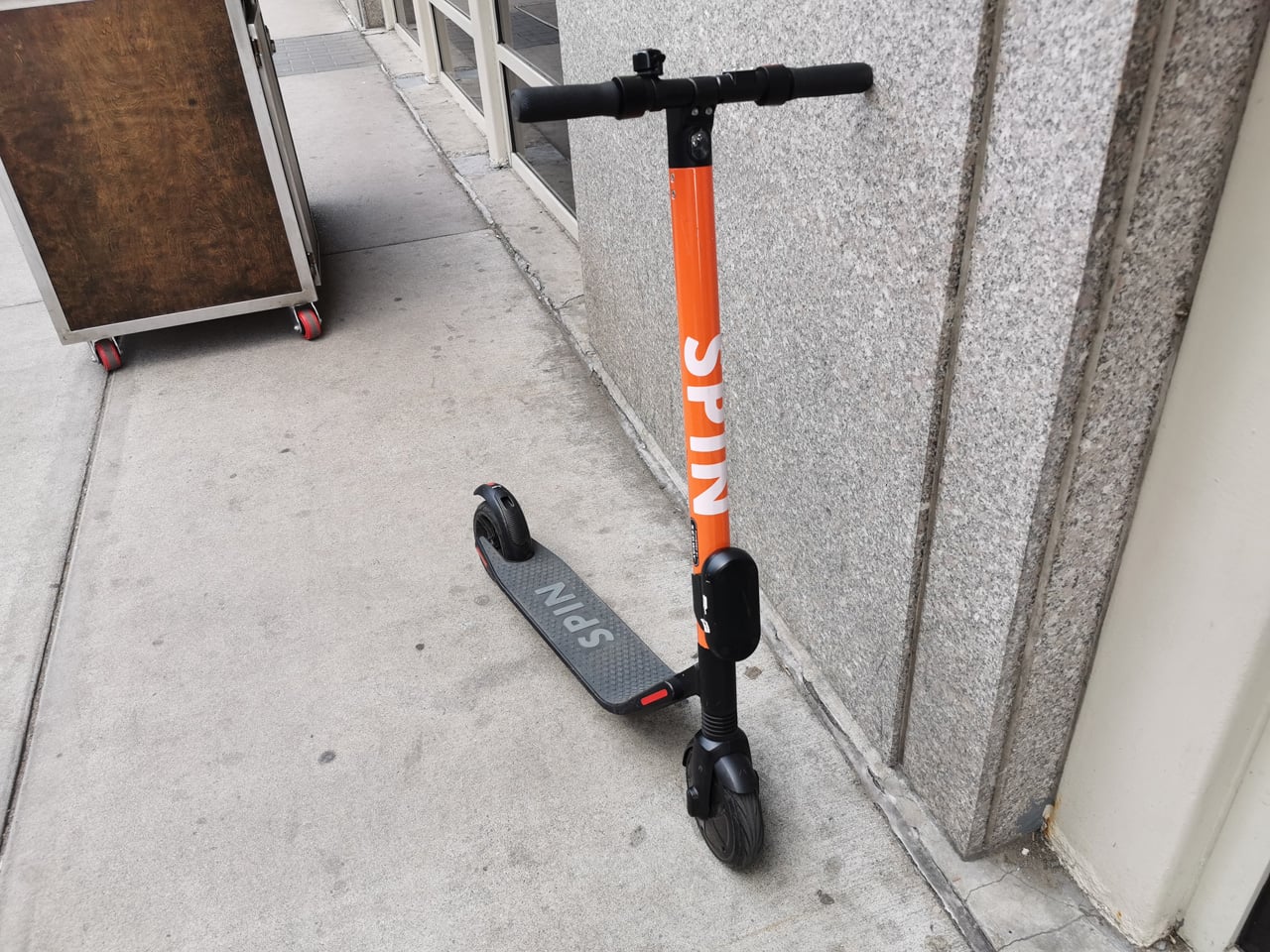 „Boom“ se sdílenými elektrickými koloběžkami v USA