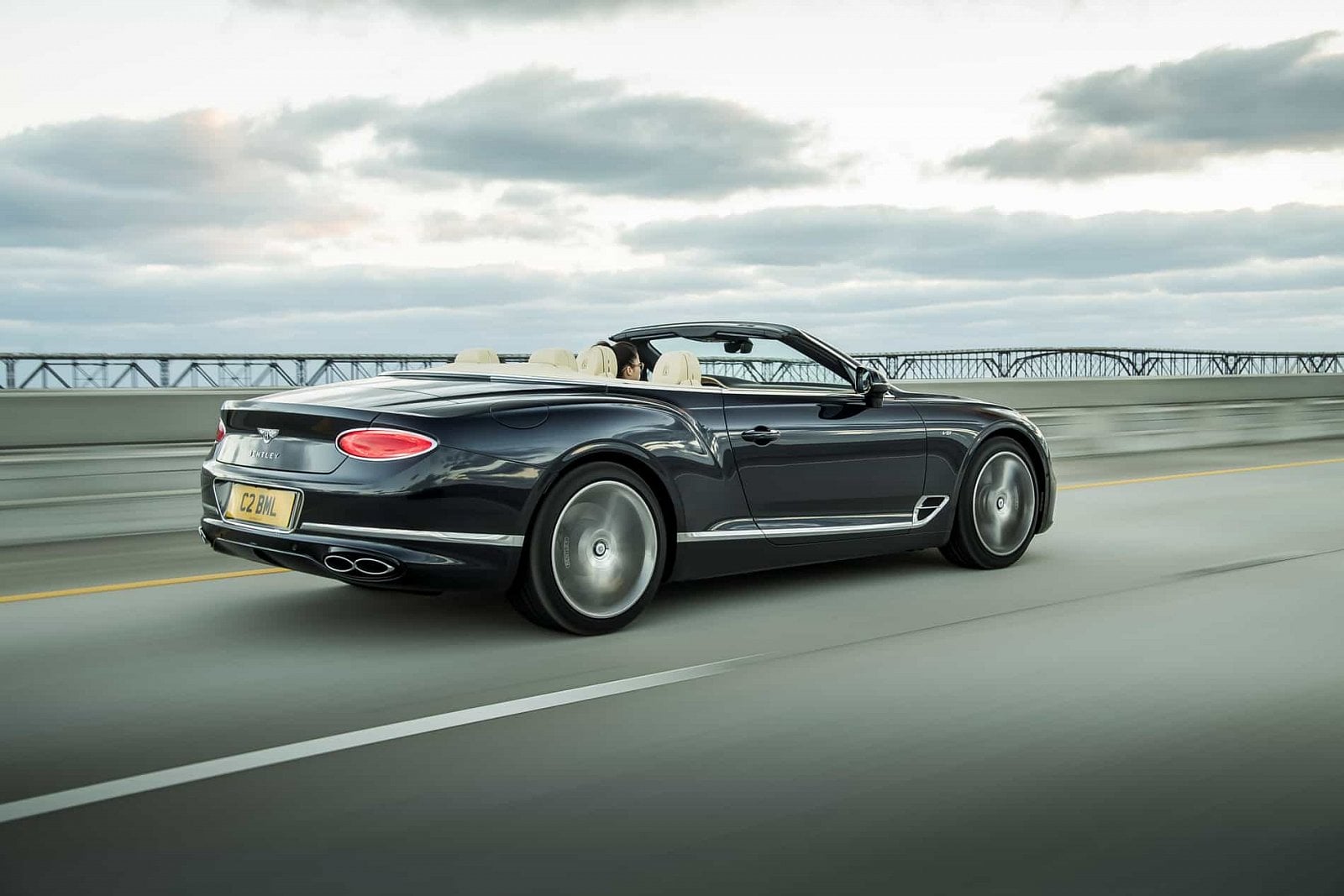 2019-03-Bentley-Continental-GT-Convertible-V8-8.jpg