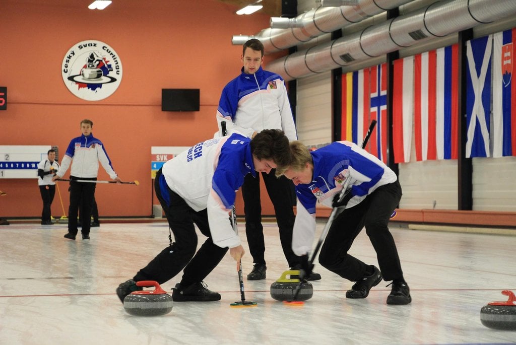 2011-11-curling-promo-1.jpg