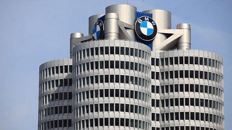 Náhledový obrázek - Škrty u BMW. Automobilka se snaží ušetřit miliardu eur