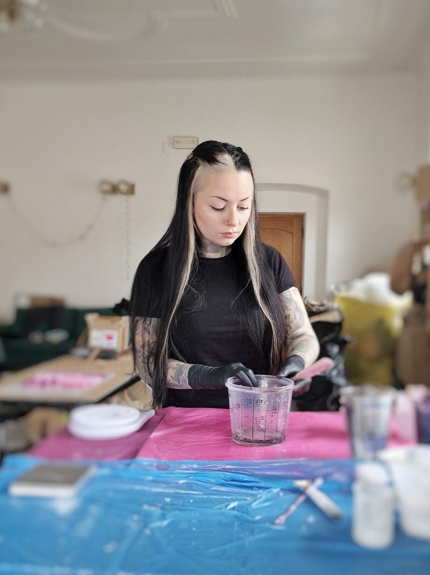 Malda z Malgic Home ve svém ateliéru