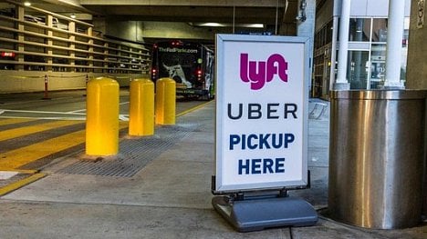 Náhledový obrázek - Konkurent Uberu posílí. Lyft získal od Googlu miliardu dolarů