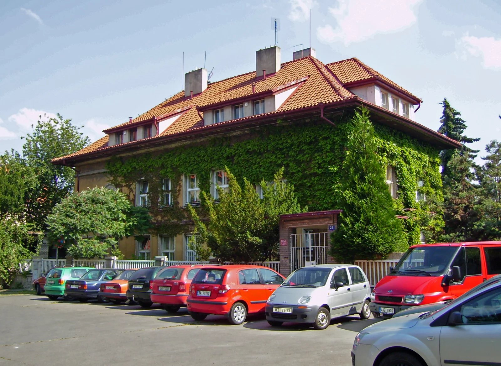 Dvojvila bratří Čapků na pražských Vinohradech. Od dědiců ji odkoupila městská část a mělo by zde vzniknout Čapkovo muzeum