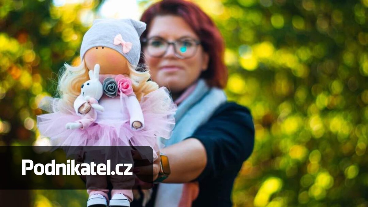 Šije policisty i potápěče. „Nanynky“ jsou věrným zrcadlem svých majitelů