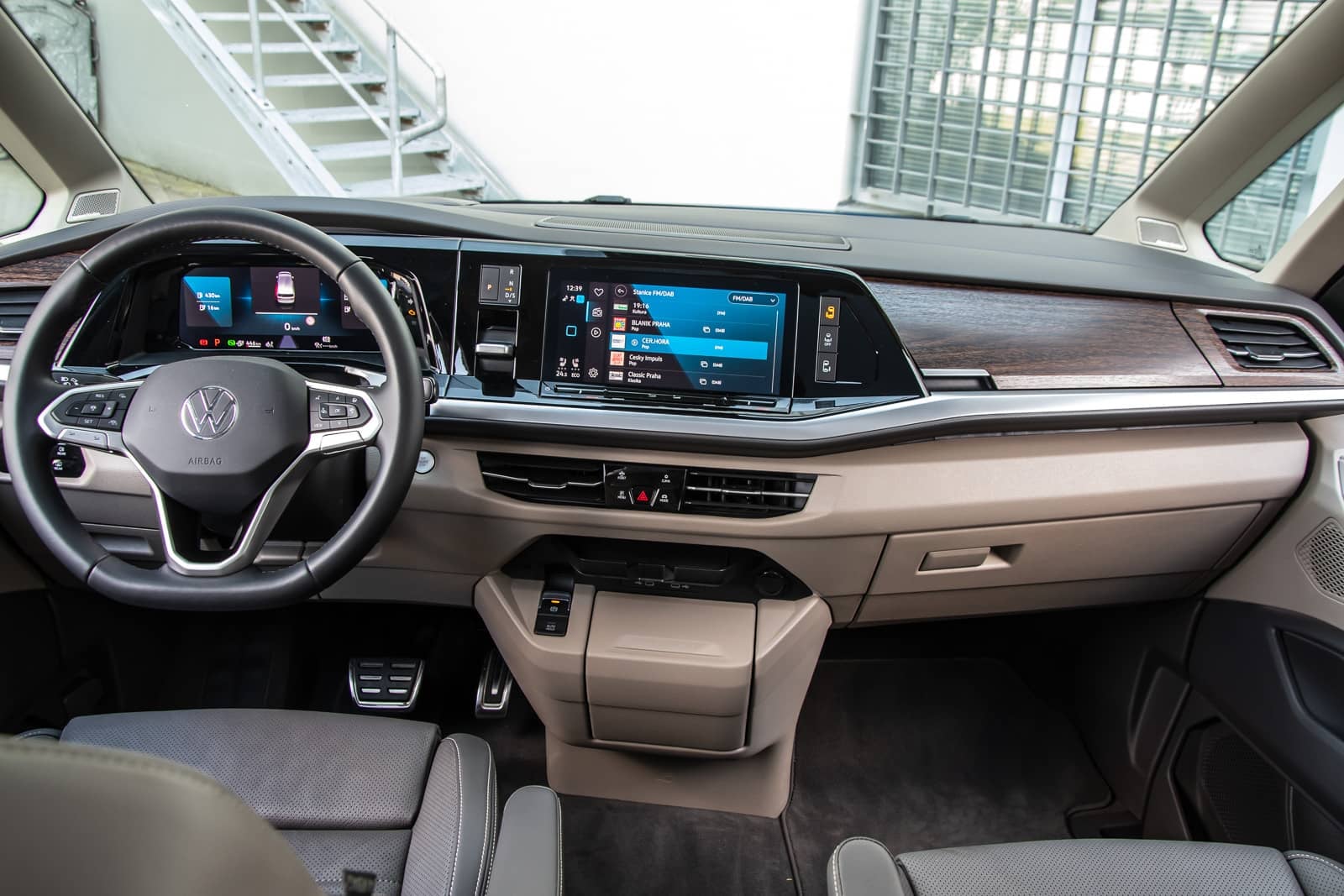 2022-05-vw-multivan-23.jpg