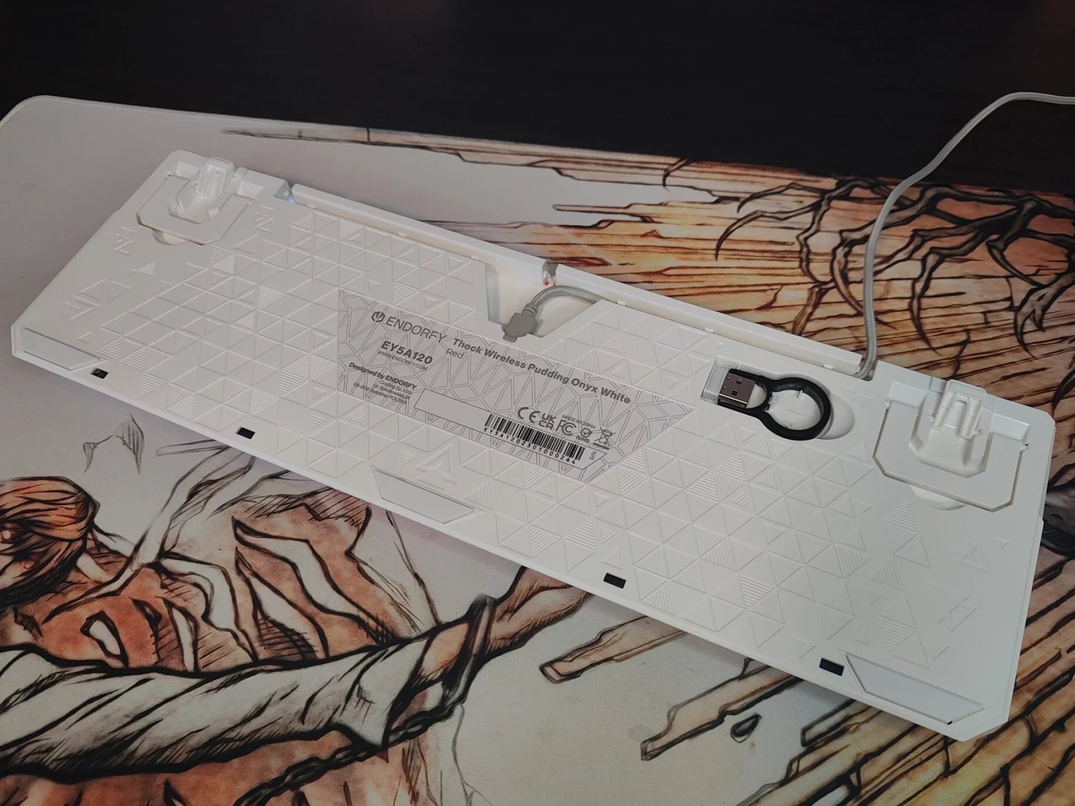 Spodní strana klávesnice určitě stojí za pozornost