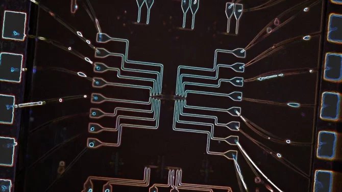 První fotonický křemíkový kvantový simulátor na čipu