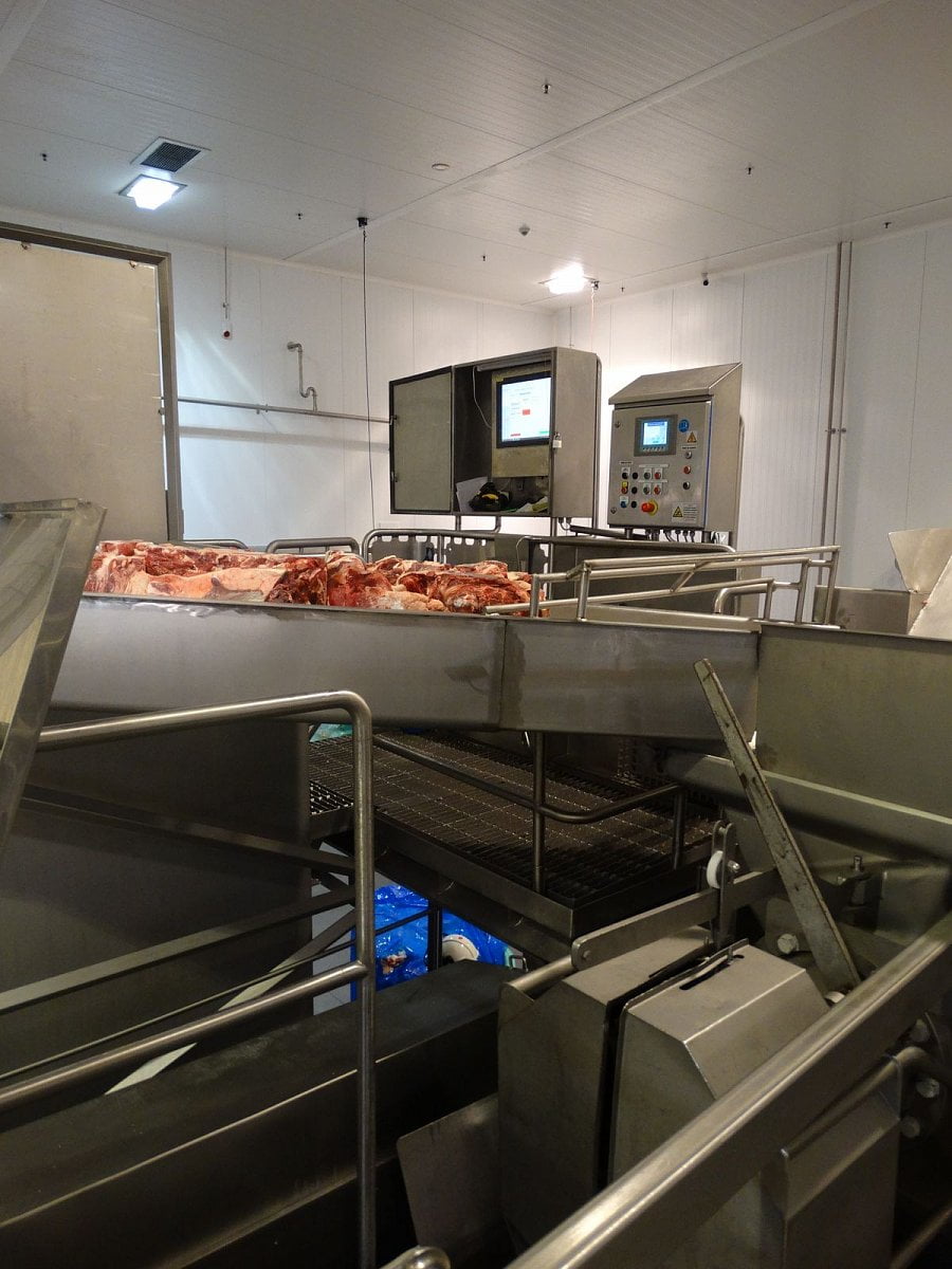 Výroba burgerů McDonald's
