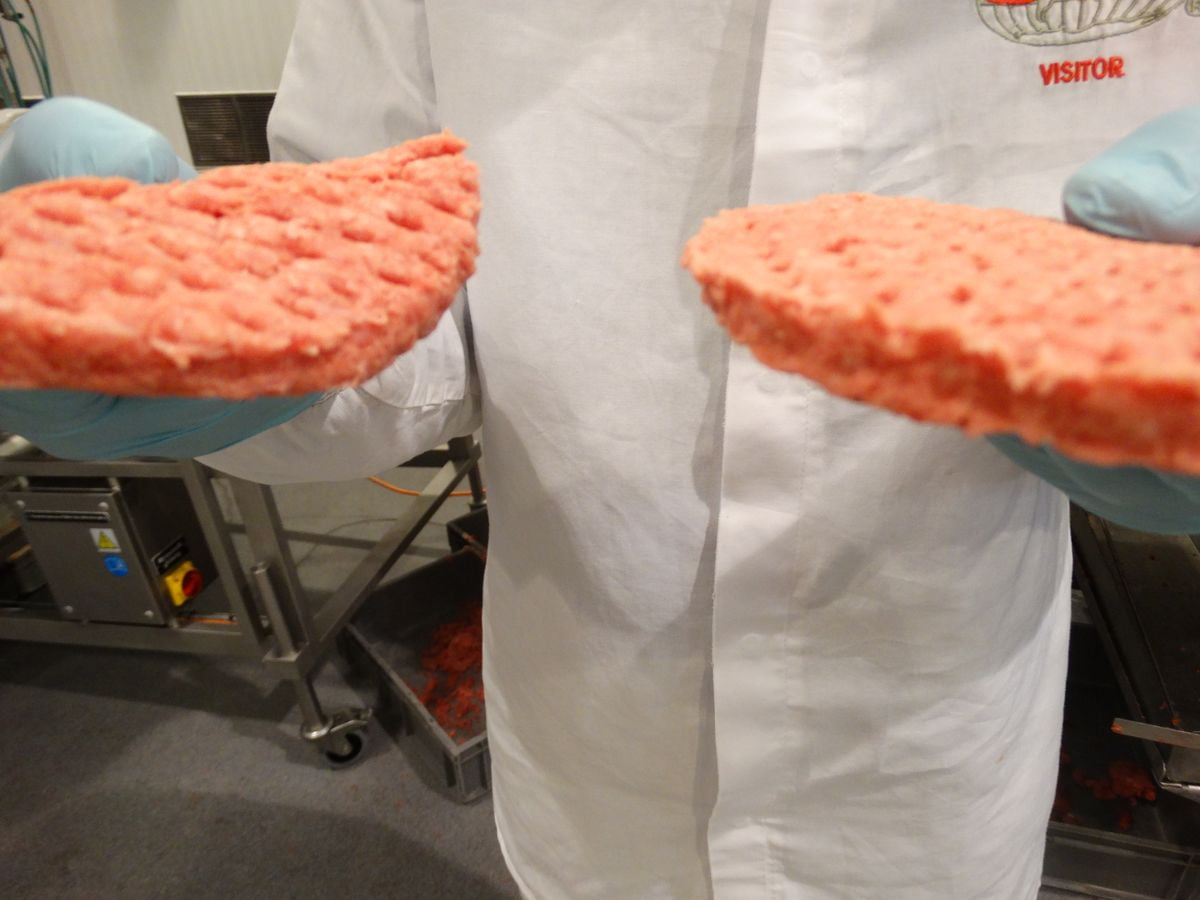 Výroba burgerů McDonald's