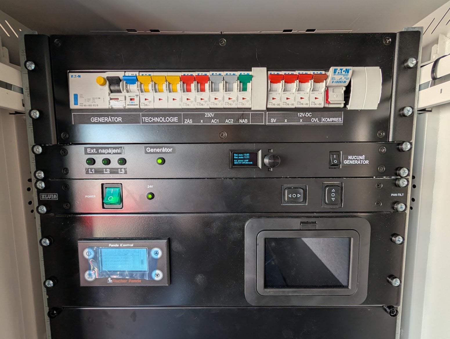 Mobilní 5G vysílač CETIN a O2 v dodávce Mercedes-Benz