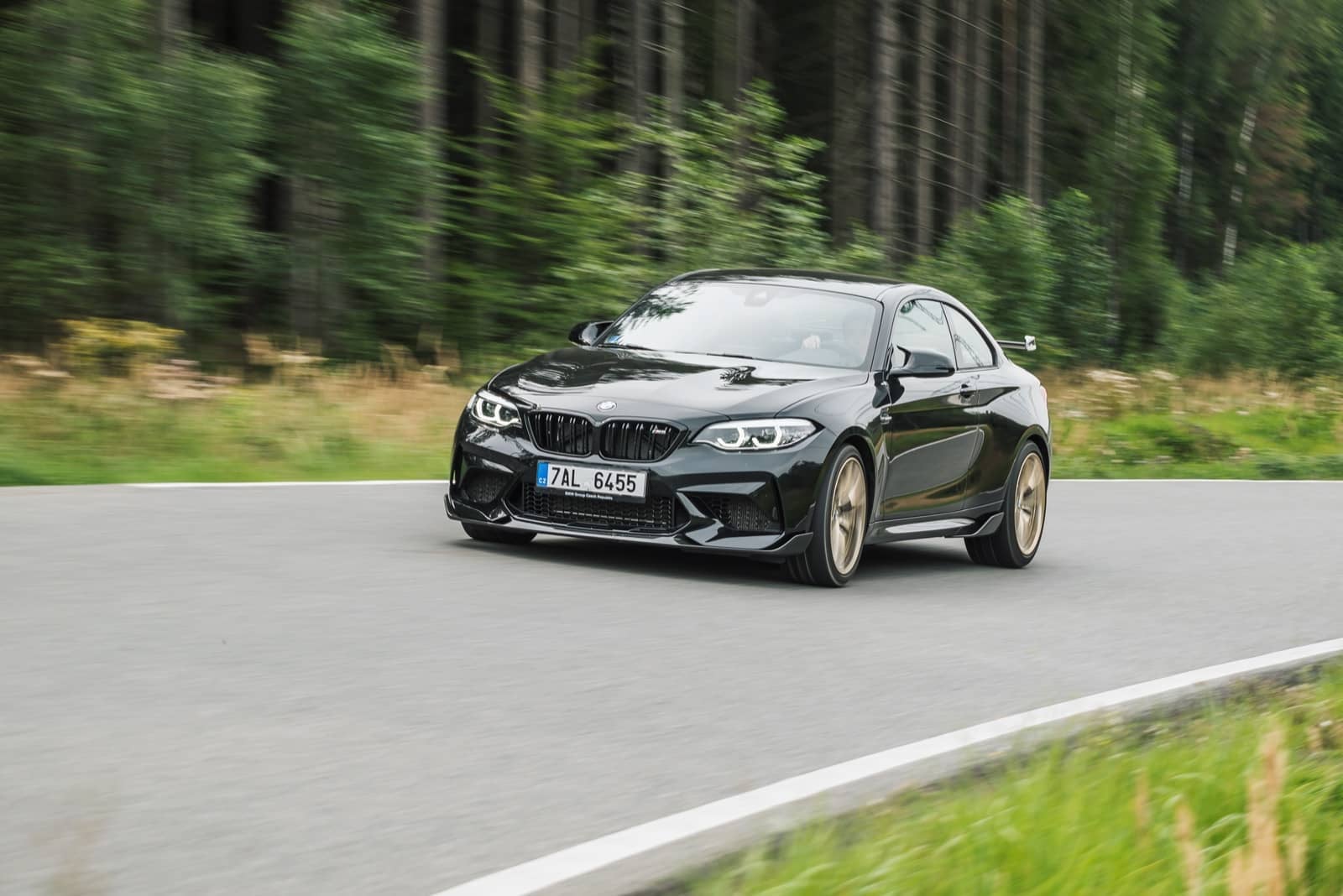 2019-11-Audi-TT-RS-vs-BMW-M2-vs-Nissan-370Z-00058.jpg