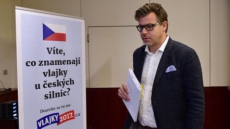 Náhledový obrázek - Provozovatelé odmítají odstranit billboardy u dálnic. Udělá to ŘSD, reaguje Ťok