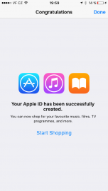 Přihlaste do iTunes a App store s novým UK ID a změňte region ve svém iPhone na UK.