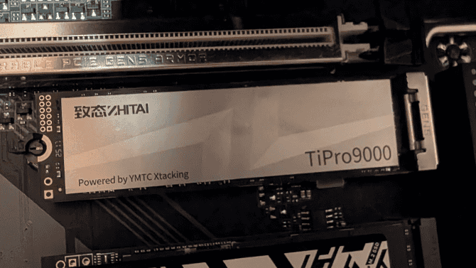 https://i.iinfo.cz/images/Čínský SSD disk Zhitai TiPro9000 s čipy YMTC