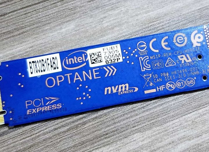 Intel Optane SSD 800P (Zdroj: The SSD Review)